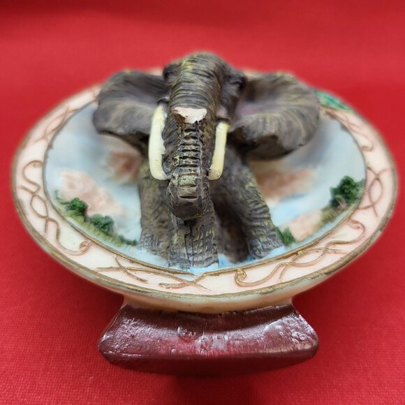 3D Elephant Embedded Polystone Dome and Base Shelf Decor - Picture 5 of 12